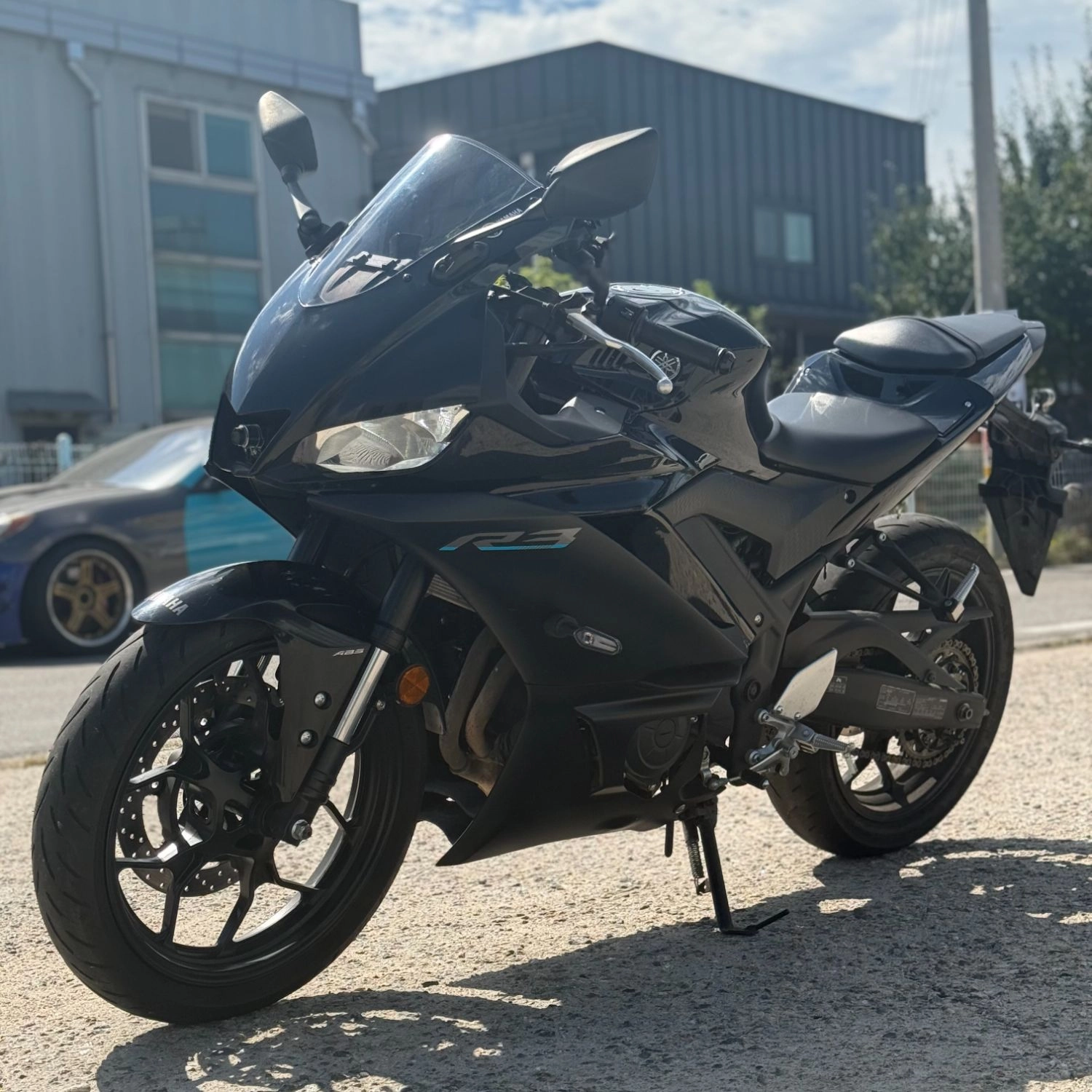 야마하 YZF-R3 예시 사진